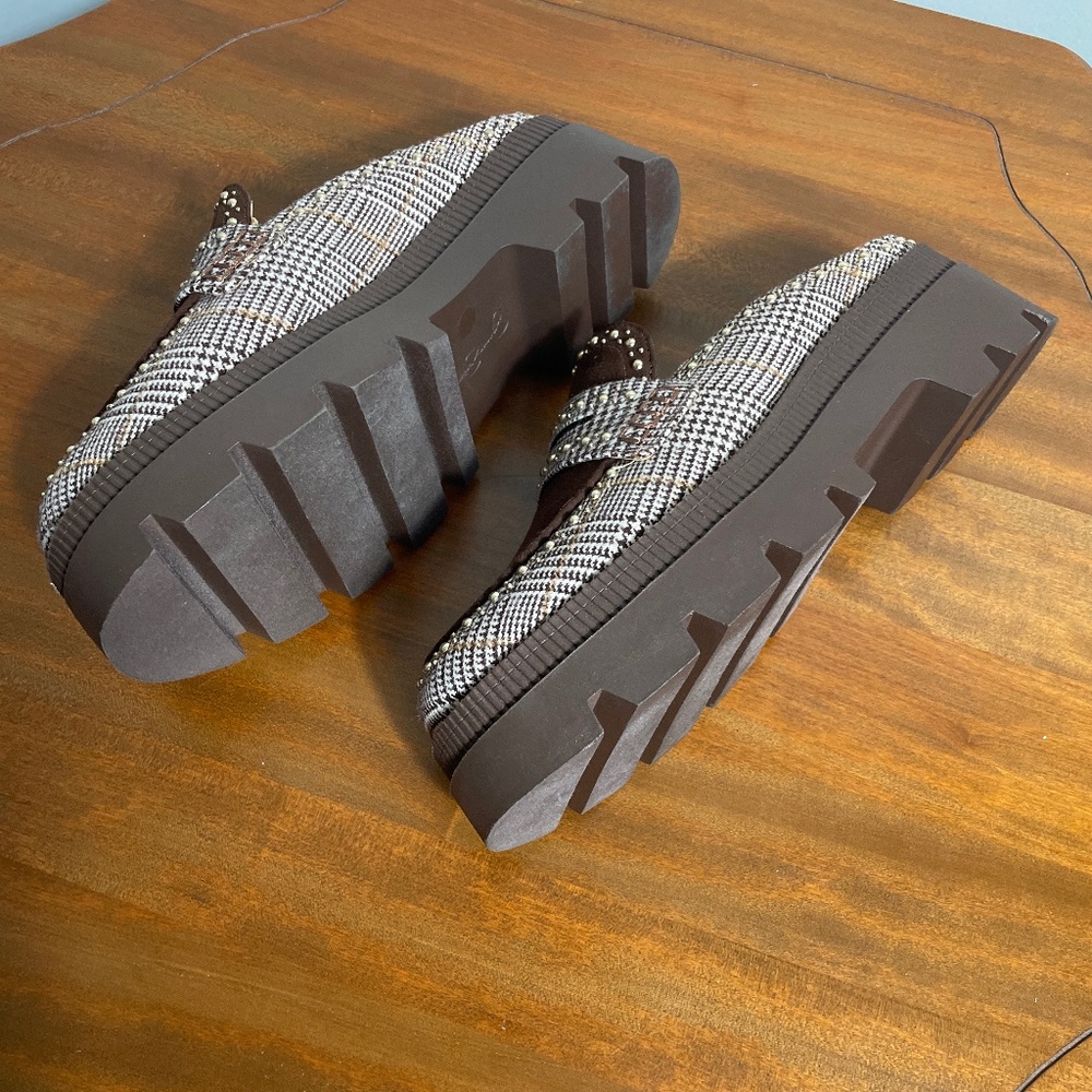 Jessica Simpson Brown and Cream Mules‎ - Picture 2 of 3